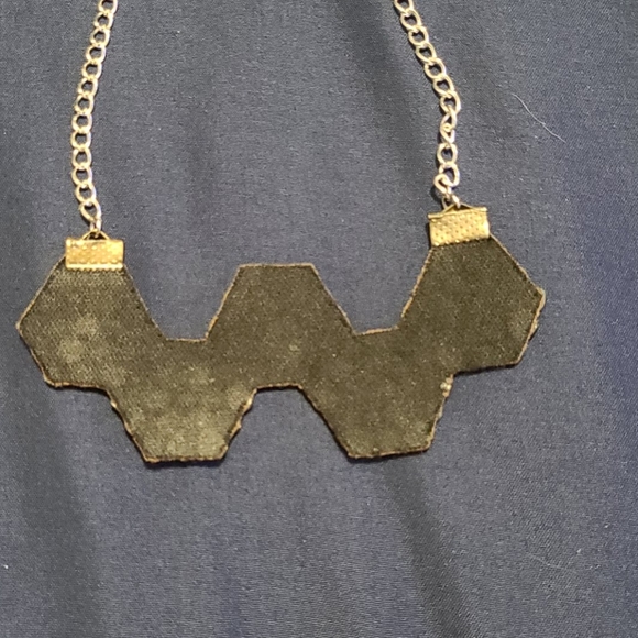 Necklace - Picture 5 of 6